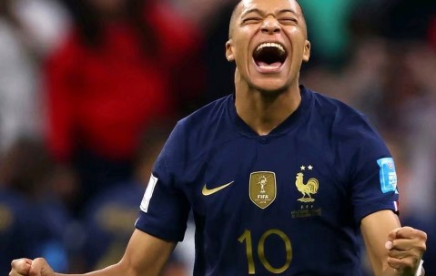 九游官网-勒沃库森发布备战花絮，窗口期主帅复盘，法甲任务艰巨，阵容厚度经受考验(勒沃库森历届主教练)